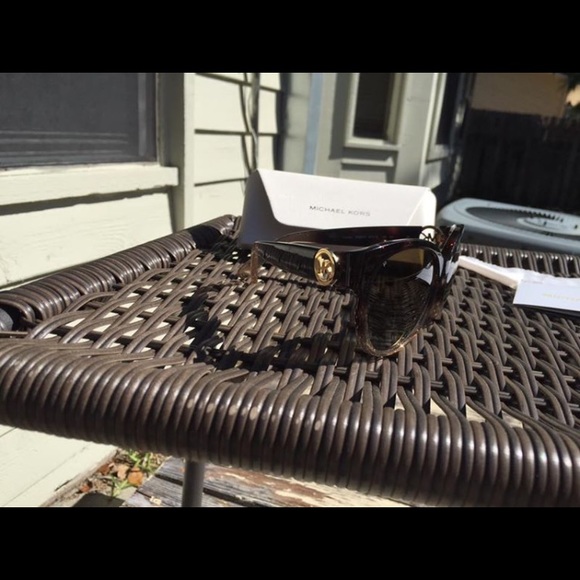 Michael Kors polarized sunglasses - Picture 3 of 3